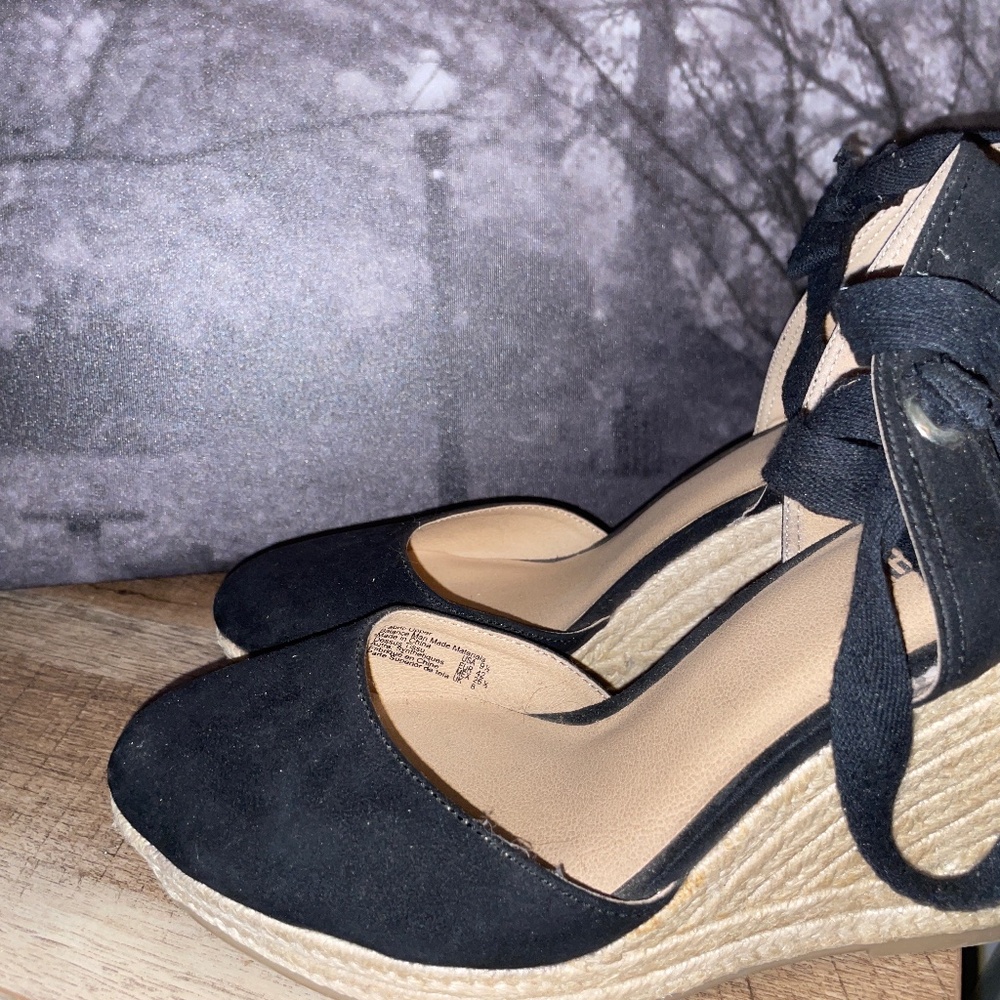 Dress shoes